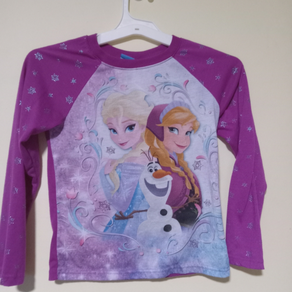 Elsa and Anna pajamas top